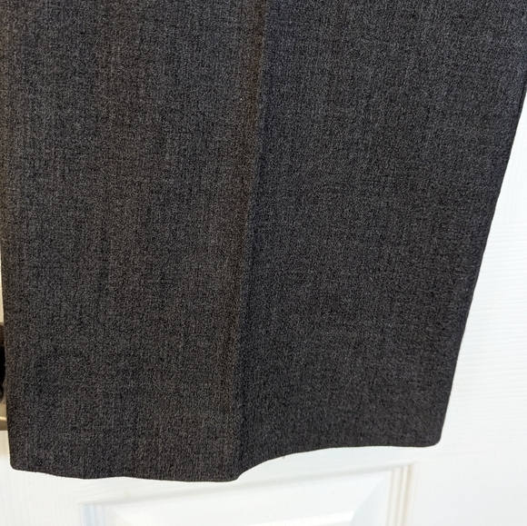 Chico's Women's slimming gray stra Throuser pants straight wide leg size 1 Short - Picture 9 of 9